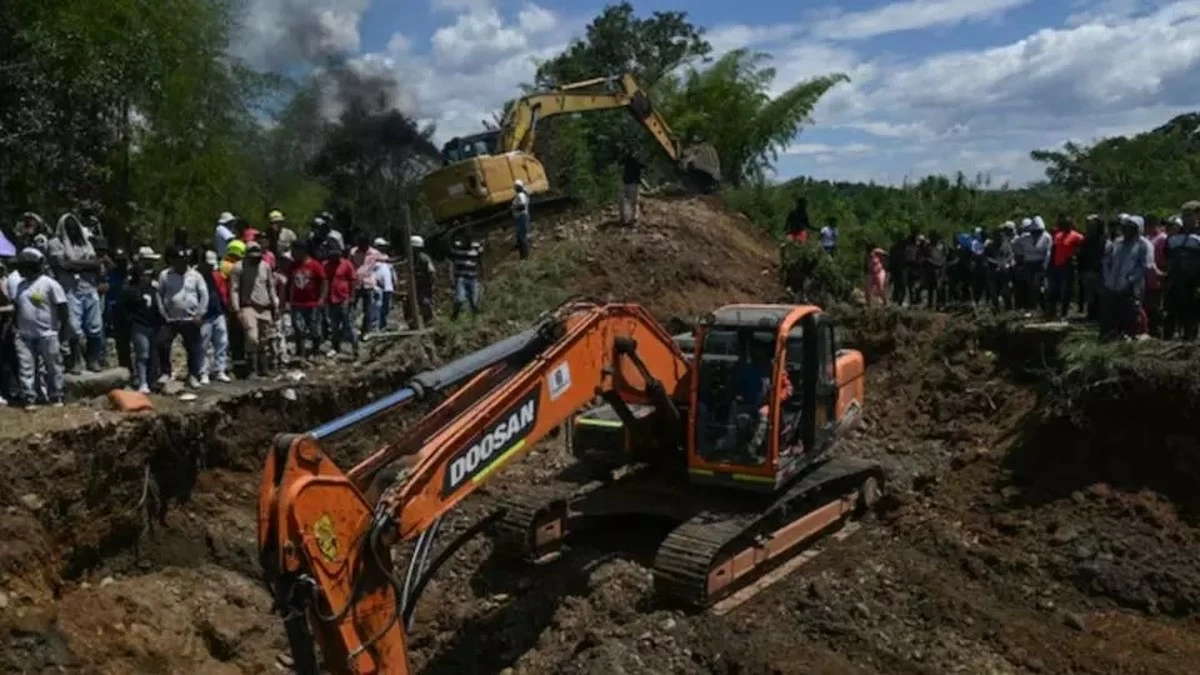 Gold mine collapse kills at least 14 in southwest Colombia