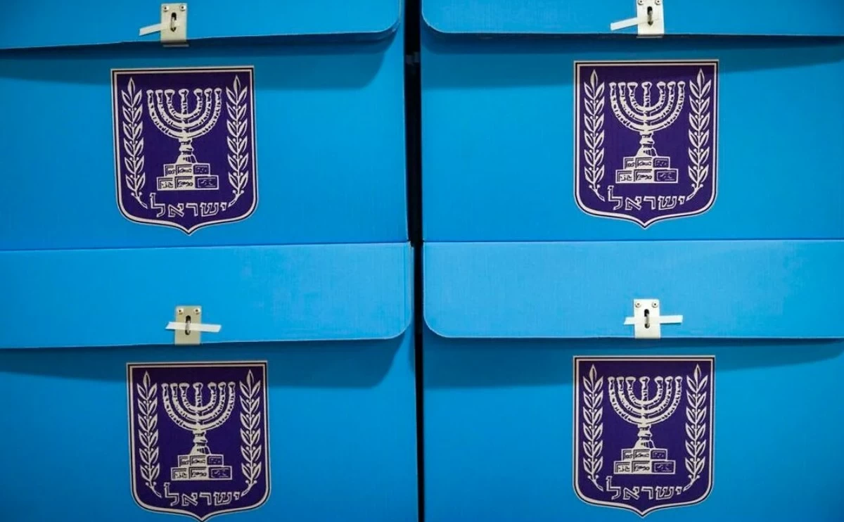 Israel Exit Polls Show No Clear Winner as Netanyahu Bloc Trails Eisenkot&rsquo;s Camp