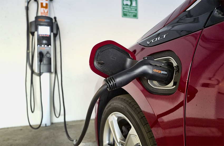 One-Stop Energy Shop: Charging Your EV at Fuel Stations