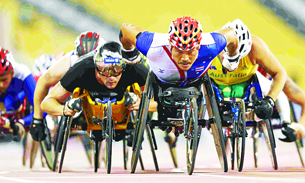 Rawat Tana of Thailand in action on his way to victory in the men’s 5,000m T54 final.