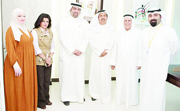 Dr Hamoud Al-Mudhaf (KOSAC), Jasem Al-Salman (ABK), Yousef Al-Abdulla (ABK), and KOSAC staff.