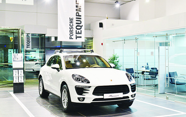 Macan S on display at Porsche Center Kuwait.