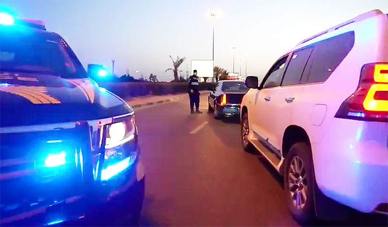7 Kuwaitis and 5 Expats violated curfew