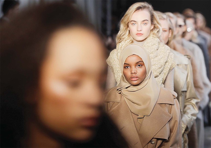 Hijab-wearing Somali-US model takes step back from industry