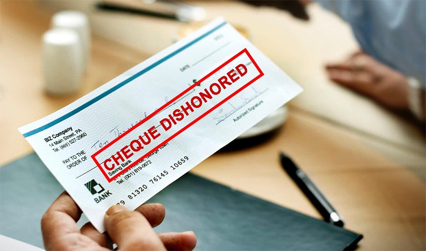 Cheques worth KD 426 million bounced in 66 months in Kuwait arabtimes