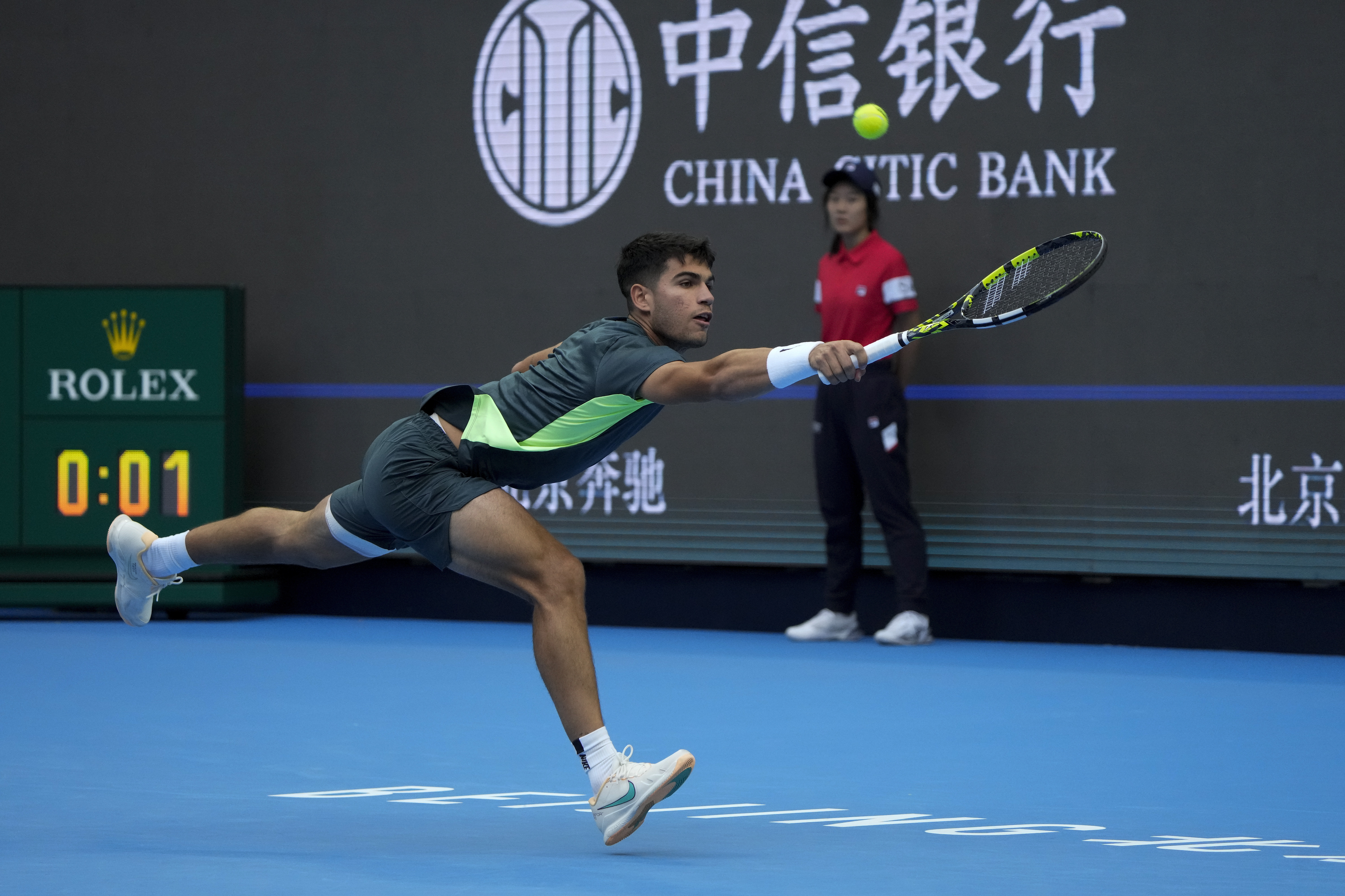 Alcaraz cruises into China Open quarterfinals