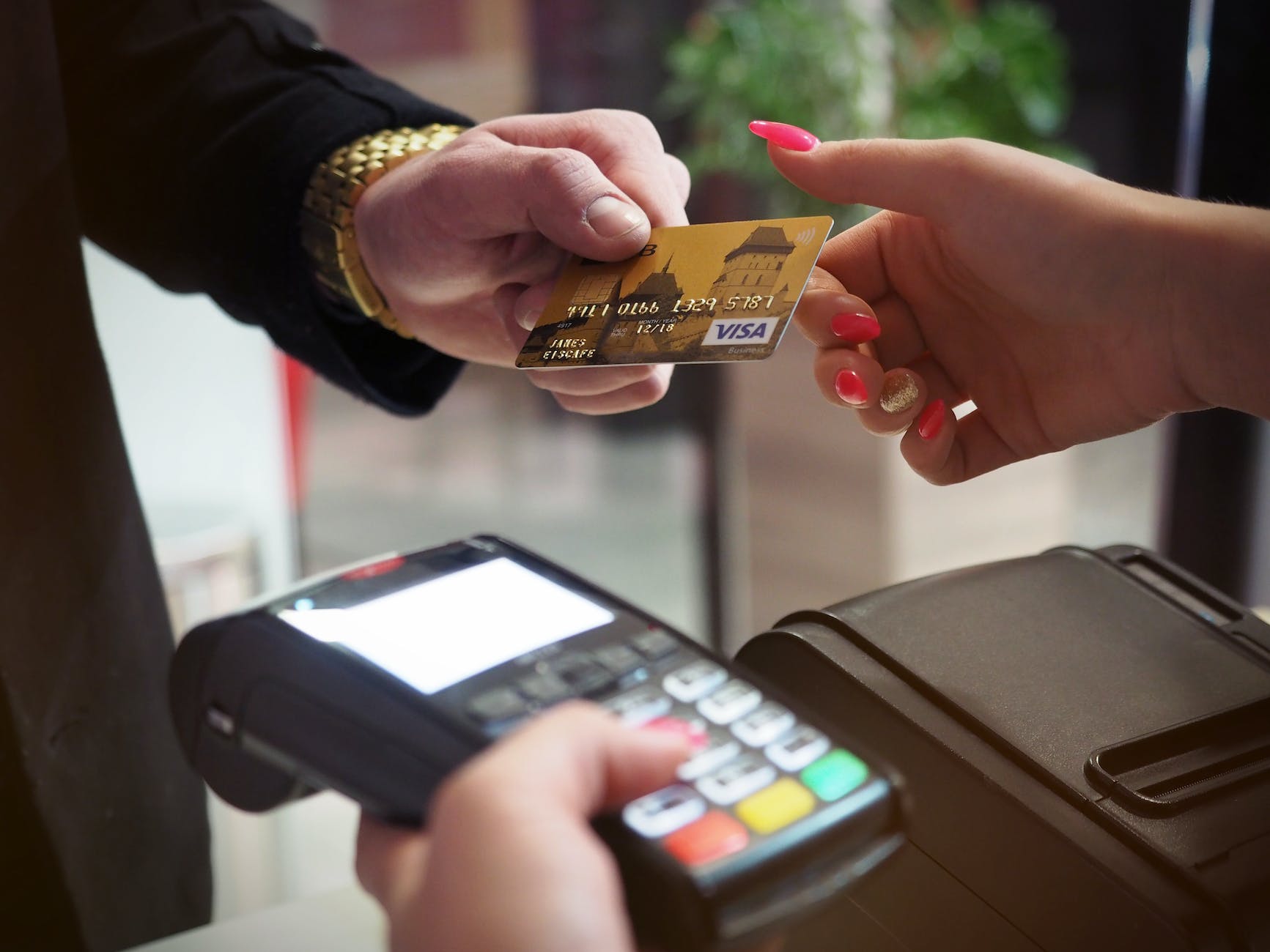 Kuwait’s credit card spending soars 16.6% in ’23