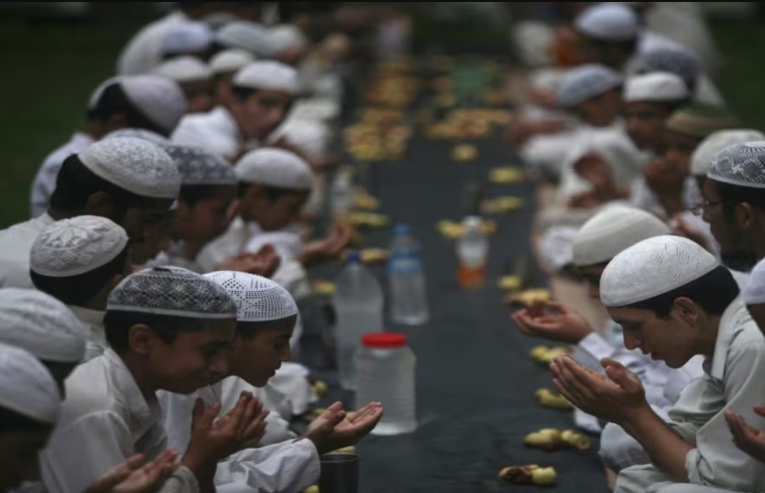 Children trying to fast during Ramadan cautioned