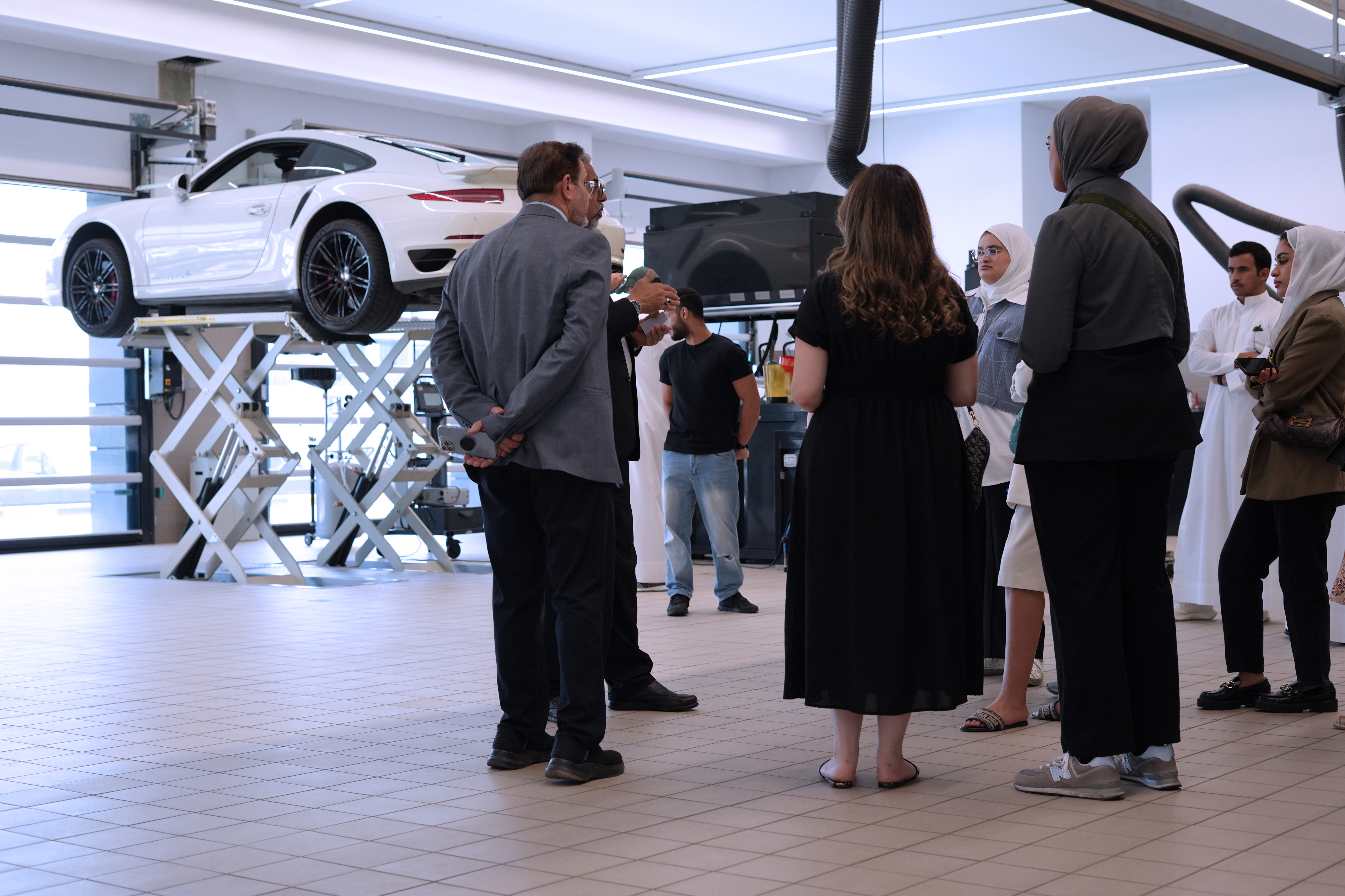 Porsche Centre Shuwaikh Welcomes GUST Marketing Students for an Immersive Brand Experience