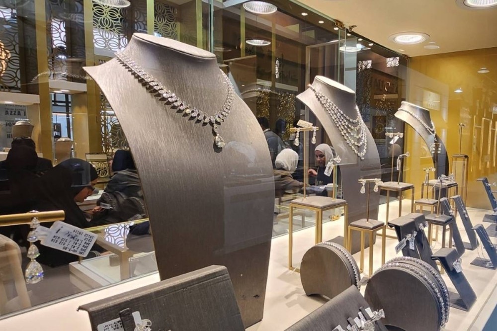 International gold & jewelry exhibition kicks off in Kuwait | arabtimes